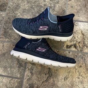Skechers Slip-ins NWOT: Summits - Dazzling Haze 7.5M